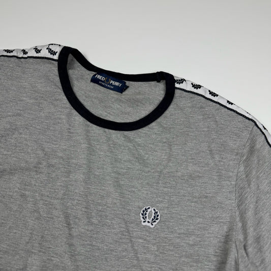 Fred Perry T-Shirt Grau (M)