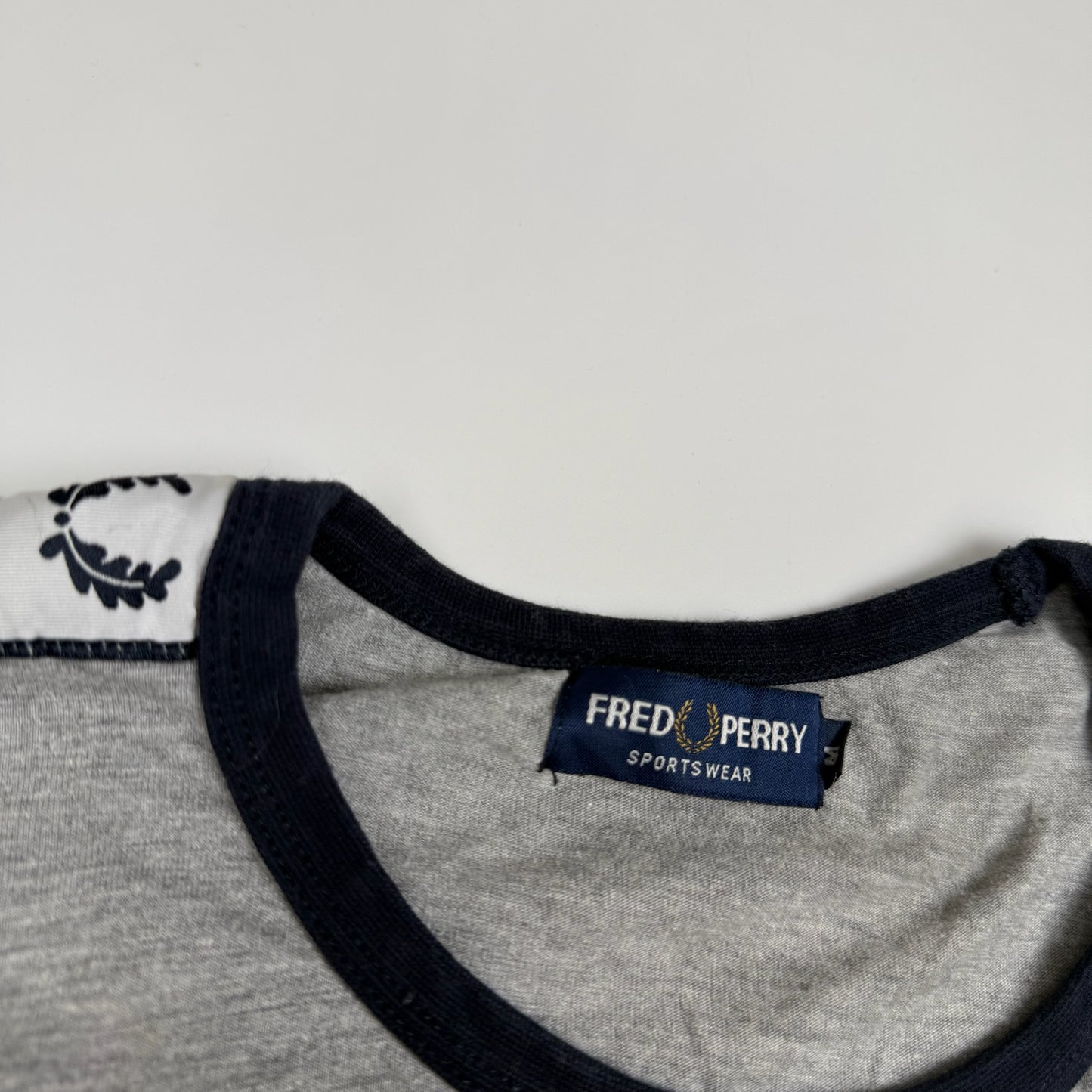 Fred Perry T-Shirt Grau (M)