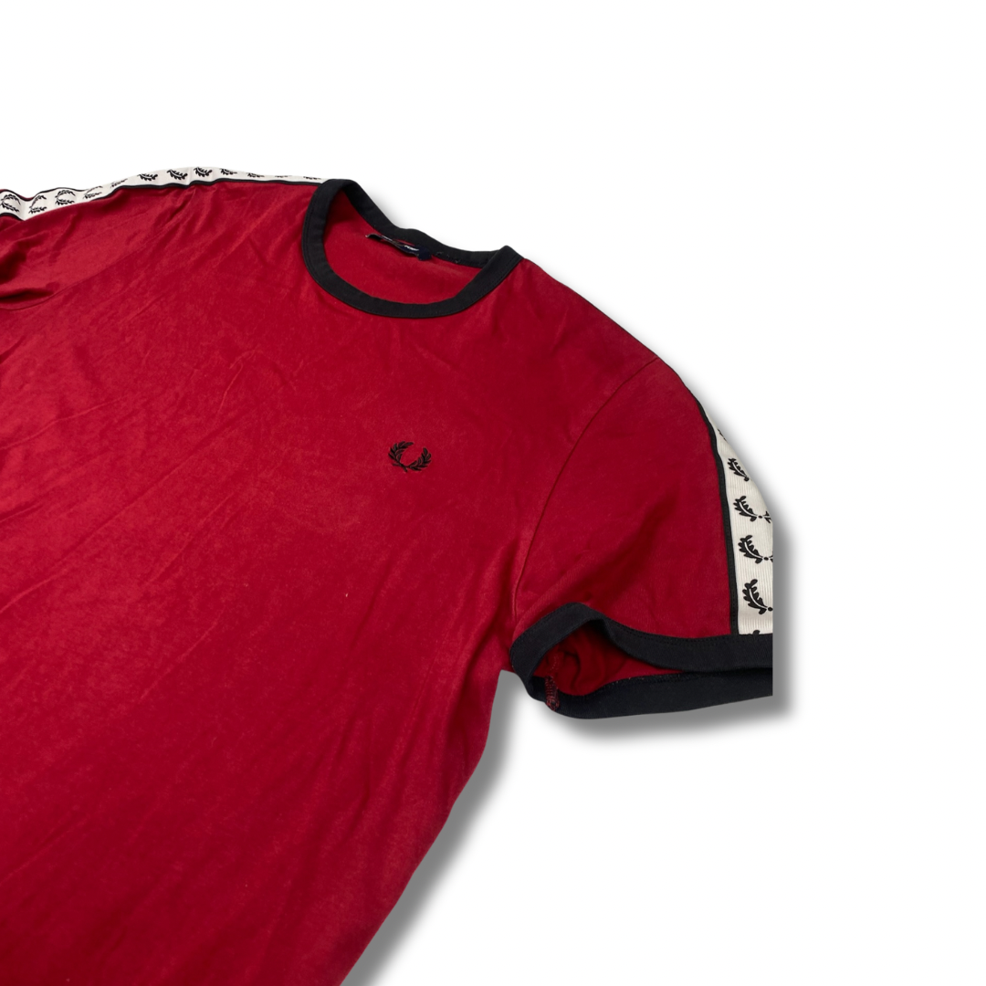 Fred Perry T-Shirts Rot (L)